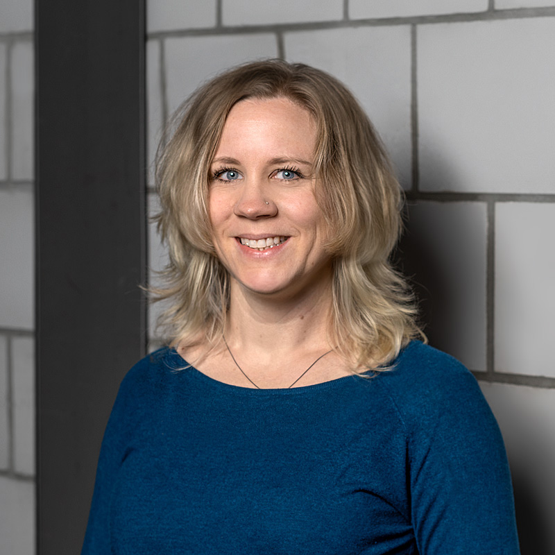 Christa Spring Erfahren Sie mehr über uns, das Team und Studio und unsere Fachkompetenzen in der Fotografie und in der Bildbearbeitung.